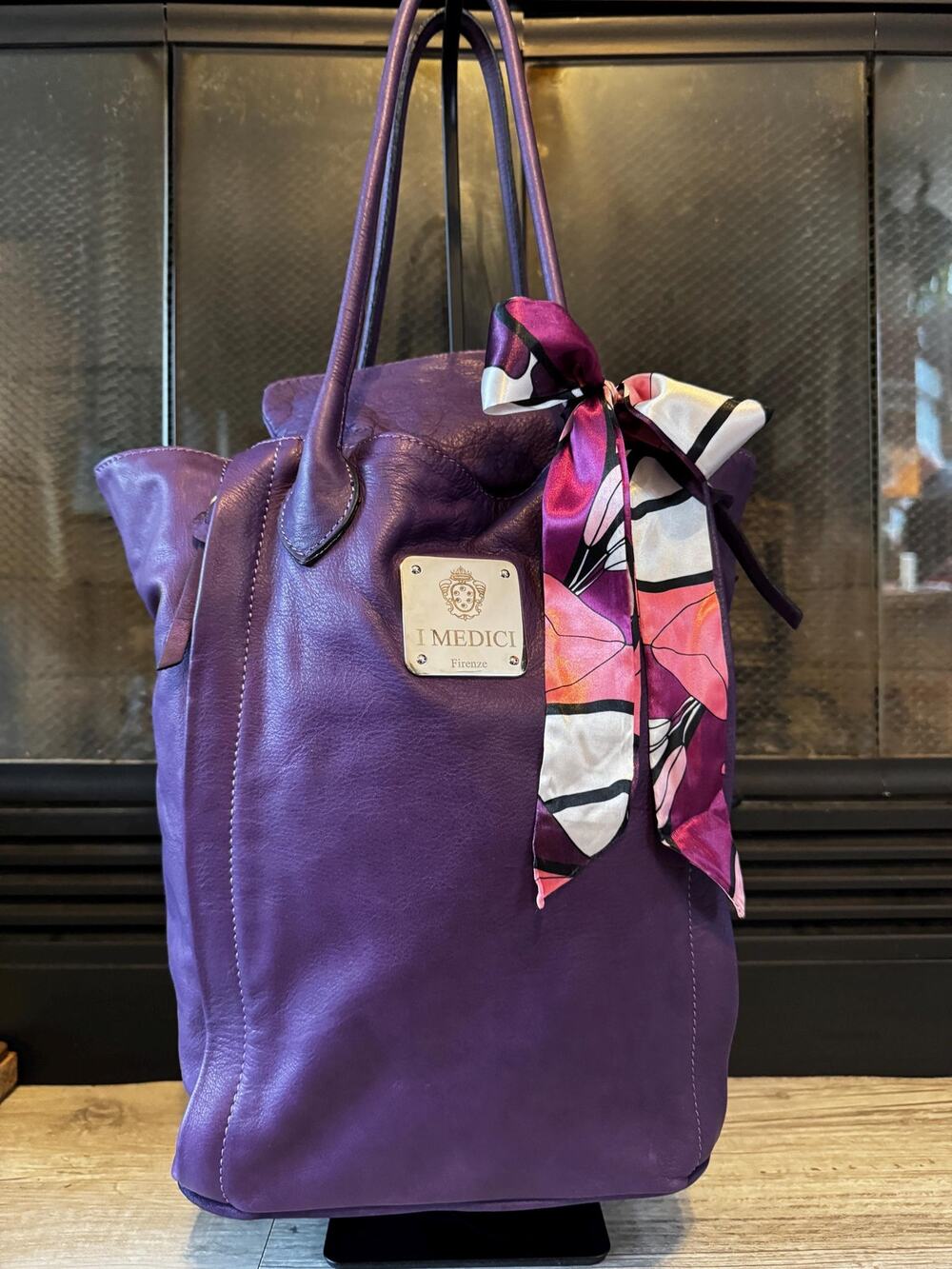 I Medici Italian Leather Expandable Tulip Tote Handbag – Bright Purple Purse